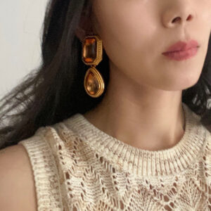 435#New vintage geometric water droplet ear clip retro earrings with light luxury and high-end customization style, fashionable earrings