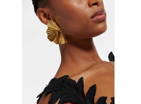 436666#European and American fashion high-end temperament fan shaped metal folding ear clip exaggerated retro high-end feeling earrings - Image 9