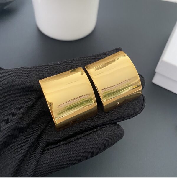 337#European and American style fashion design trendy brand earrings with high-end feel brass plated with 24k gold, simple smooth surface geometric curved square earrings - Image 5