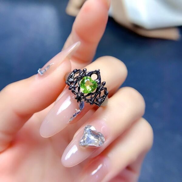 350#Factory Direct Color Treasure Jewelry 925 Silver Inlaid Natural Heart shaped Olivine Ring Small Personalized Black Gold Plating 6 * 6mm - Image 5