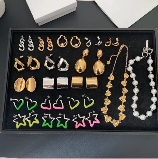 340#New European and American style fashionable flower crystal necklace with elegant design and luxurious high-end necklace accessories - Image 9