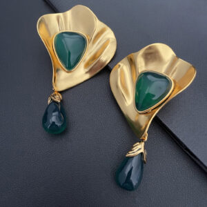 #458 Retro and Fashionable Limited Edition Designers' Product - Geometric Irregular Ear Clips