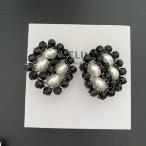 #464 French style niche vintage crystal pearl ear clips