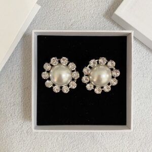 #470 French niche design pearl crystal ear clips