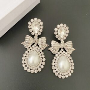 #476 French-style vintage bow-shaped drop pearl and crystal ear clips