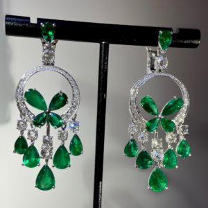 #522 Natural Wood Zou Mother-of-Pearl Earrings. Main stone: 9.995 carats. Set with diamonds in 18k gold.