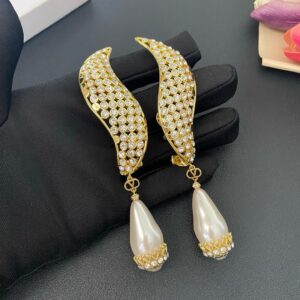 44666#European and American retro design hollowed out full diamond wings irregular light luxury water droplet pearl long sweeping shoulder earrings