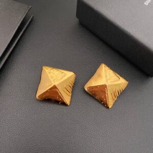 #482 Fashionable, Sophisticated, Retro Style Geometric Ear Pliers