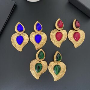 #483 Fashionally Sophisticated Retro Exaggerated Heart-Shaped Design Large Ears Clip
