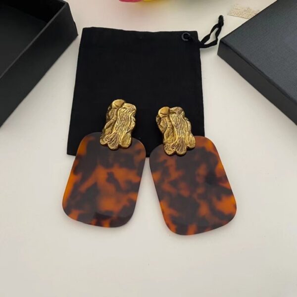 44966#European and American metal light luxury design antique ear clip acrylic resin tortoiseshell earrings ear clip antique leopard pattern earrings - Image 5