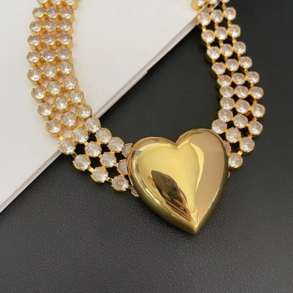 45166#European and American fashion new gold heart multi-layer crystal adjustable necklace with light luxury design and high-end feeling collarbone chain - Image 5