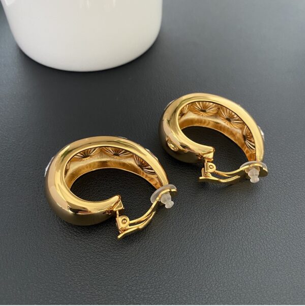 452#French medieval geometric oval earrings with crystal light luxury and fashion sense, retro style earrings - Image 5